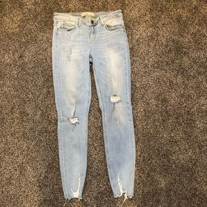 Zara mid rise skinny with pearl detail size 4